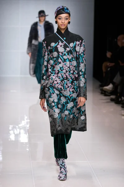 Look 9